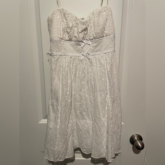 Speechless White Lace Dress- Size 5 - Picture 2 of 4